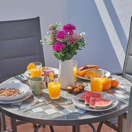 Maria De Timanfaya - Sea And Mountains Views, Pool, Wifi, 15 Minutes Walk To Marina Rubicon Feriehus