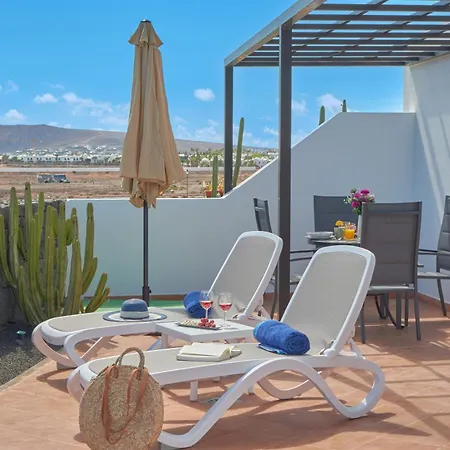 Feriehus Maria De Timanfaya - Sea And Mountains Views, Pool, Wifi, 15 Minutes Walk To Marina Rubicon Playa Blanca (Lanzarote)