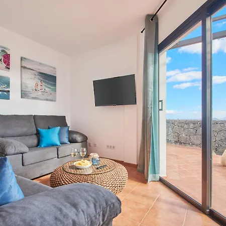 Maria De Timanfaya - Sea And Mountains Views, Pool, Wifi, 15 Minutes Walk To Marina Rubicon Feriehus