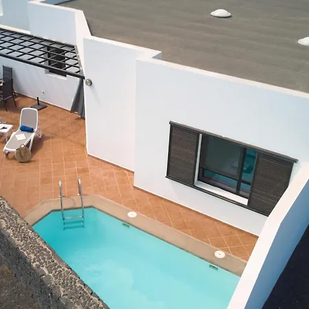 Feriehus Maria De Timanfaya - Sea And Mountains Views, Pool, Wifi, 15 Minutes Walk To Marina Rubicon Playa Blanca (Lanzarote)