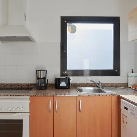 Maria De Timanfaya - Sea And Mountains Views, Pool, Wifi, 15 Minutes Walk To Marina Rubicon Дом отдыха