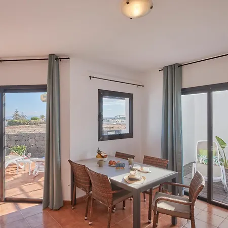 Maria De Timanfaya - Sea And Mountains Views, Pool, Wifi, 15 Minutes Walk To Marina Rubicon *