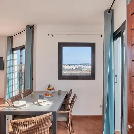 Maria De Timanfaya - Sea And Mountains Views, Pool, Wifi, 15 Minutes Walk To Marina Rubicon