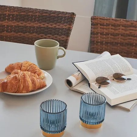 Дом отдыха Maria De Timanfaya - Sea And Mountains Views, Pool, Wifi, 15 Minutes Walk To Marina Rubicon