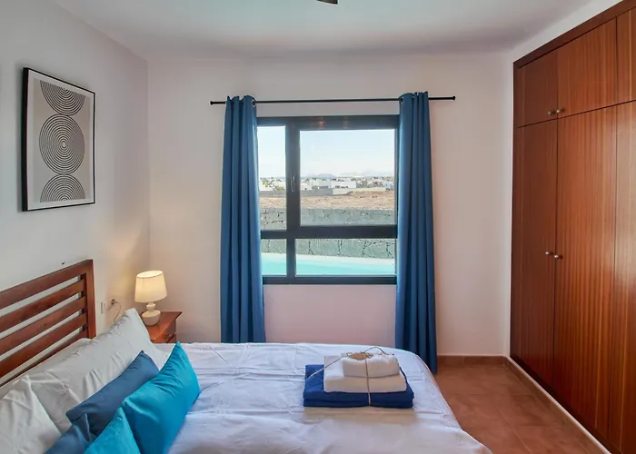 Maria De Timanfaya - Sea And Mountains Views, Pool, Wifi, 15 Minutes Walk To Marina Rubicon Tatil Evi