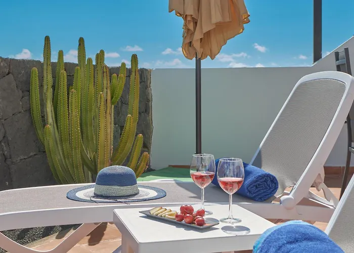 Holiday home Maria De Timanfaya - Sea And Mountains Views, Pool, Wifi, 15 Minutes Walk To Marina Rubicon Playa Blanca (Lanzarote)