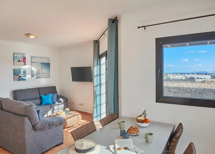 Maria De Timanfaya - Sea And Mountains Views, Pool, Wifi, 15 Minutes Walk To Marina Rubicon *