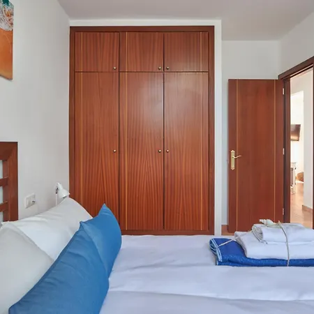 Ferienhaus Maria De Timanfaya - Sea And Mountains Views, Pool, Wifi, 15 Minutes Walk To Marina Rubicon Playa Blanca (Lanzarote)